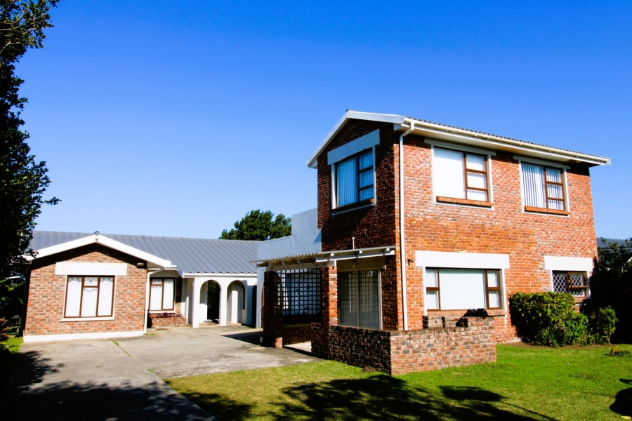 To Let 4 Bedroom Property for Rent in Gonubie Eastern Cape